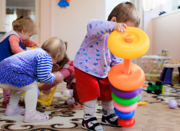 Зачем помогать детским домам, ведь в семье – лучше: три причины от фонда «Дорога Жизни»